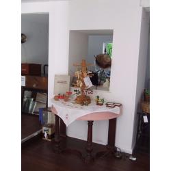 Antique & Vintage Pop Up Shop