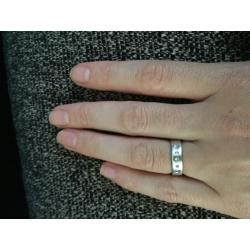 18ct White gold wedding ring