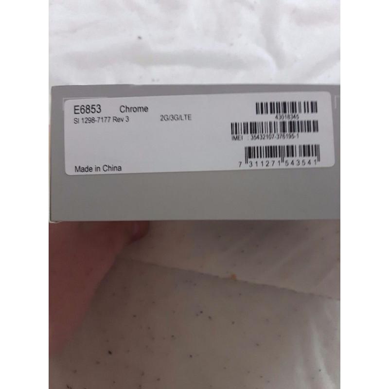 SONY XPERIA Z5 PREMIUM. Only 350 wheras retail is 579.99 excellent condition in black with silver