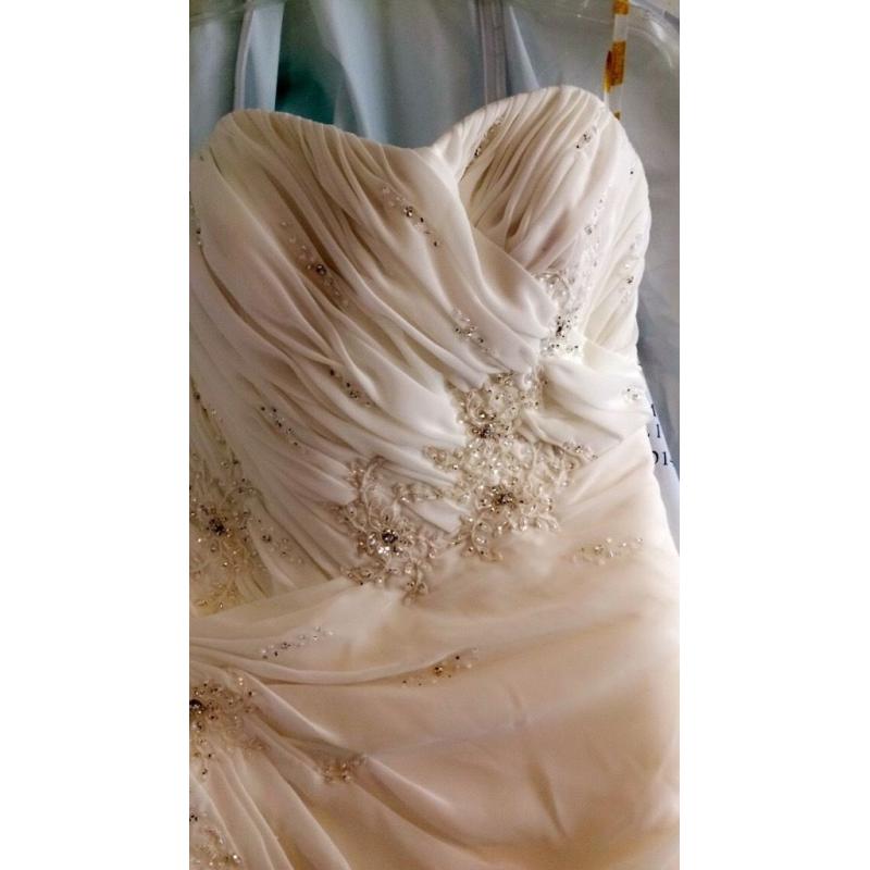 Margaret Lee bridal gown