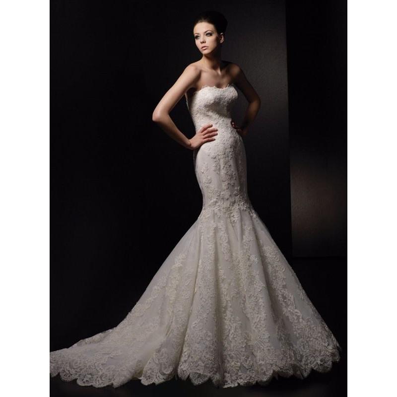 Dakota Enzoani white wedding dress