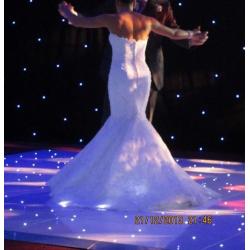 Dakota Enzoani white wedding dress