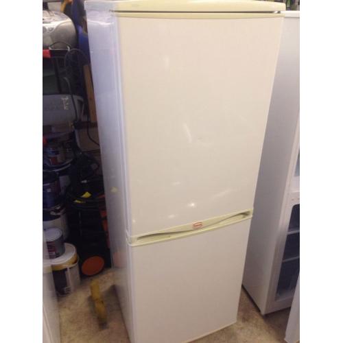 Swan A class fridge freezer