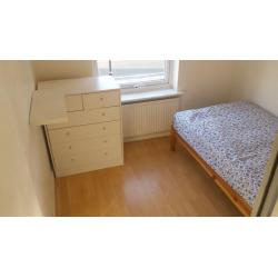 A Single Room for rent in Northolt