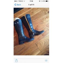 Black ariat riding boots