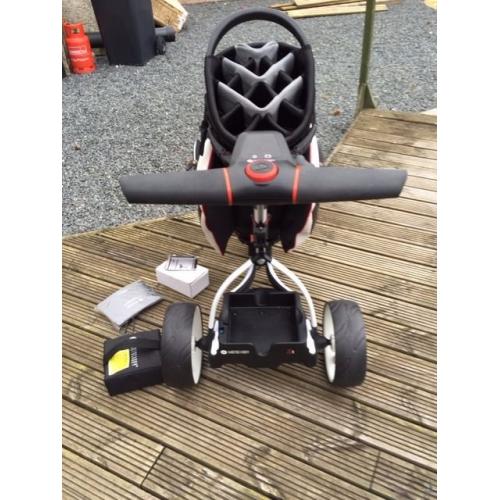 Motocaddy S1 Electric Golf Trolley & Bag