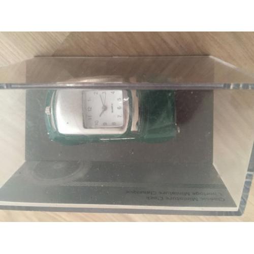 Classic Austin Mini Car Miniature clock Mantle piece Desk