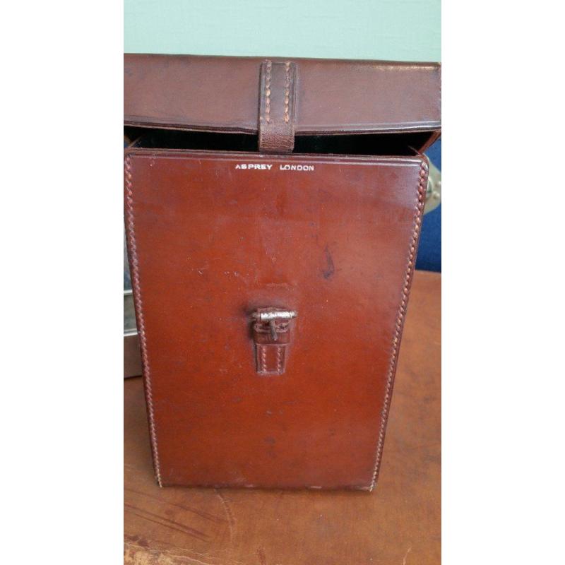 LATE VICTORIAN OFFICERS TIFFIN SET IN ORIGINAL LEATHER CASE RETAILED THROUGH ASPREYS LONDON