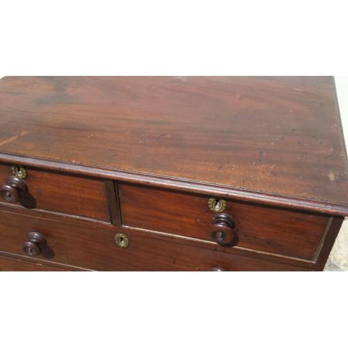 Vintage mahogany chest of drawers