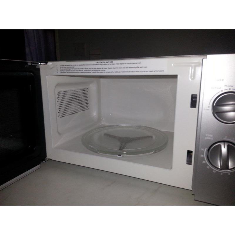 RUSSELL HOBBS MICROWAVE FOR SALE