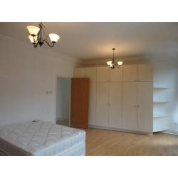 N. STUNNING 2 x Double rooms in the same flat. Kentish Town