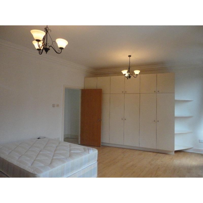 N. STUNNING 2 x Double rooms in the same flat. Kentish Town