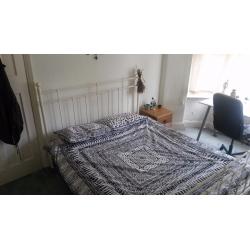 *URGENT* - BIG DOUBLE ROOM NEAR CRICKLEWOOD TO RENT!