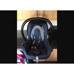 MaxiCosi Cabrio Fix Car Seat