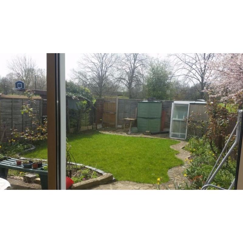 All inc DOUBLE ROOM Beckton Park 3 min to stn