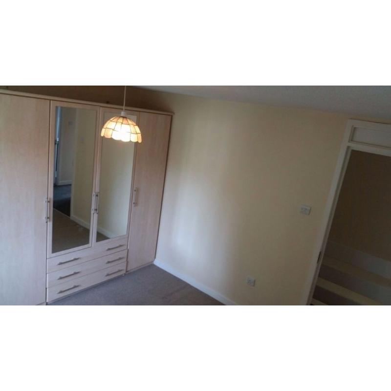 All inc DOUBLE ROOM Beckton Park 3 min to stn