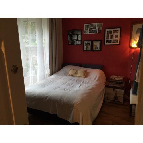 ONE SINGLE AND TWO DOUBLE ROOMS TO LET IN DAGENHAM