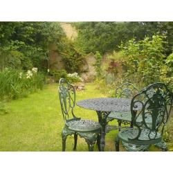 two very large adjoining double bedroom, high ceiling, wooden floor boards with garden view