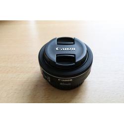 Canon 40mm f/2.8 stm pancake lens