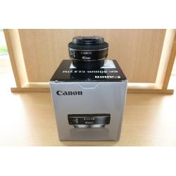 Canon 40mm f/2.8 stm pancake lens