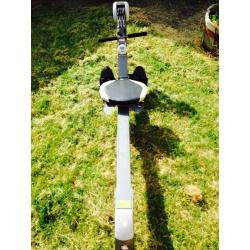 Rowing machine and gym