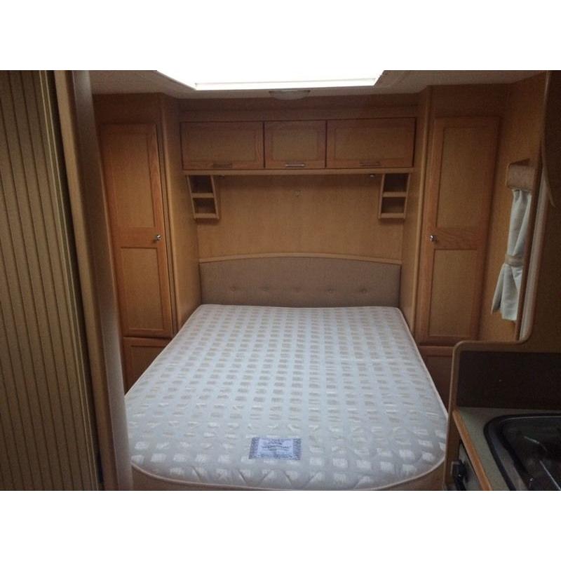 Fixed bed caravan