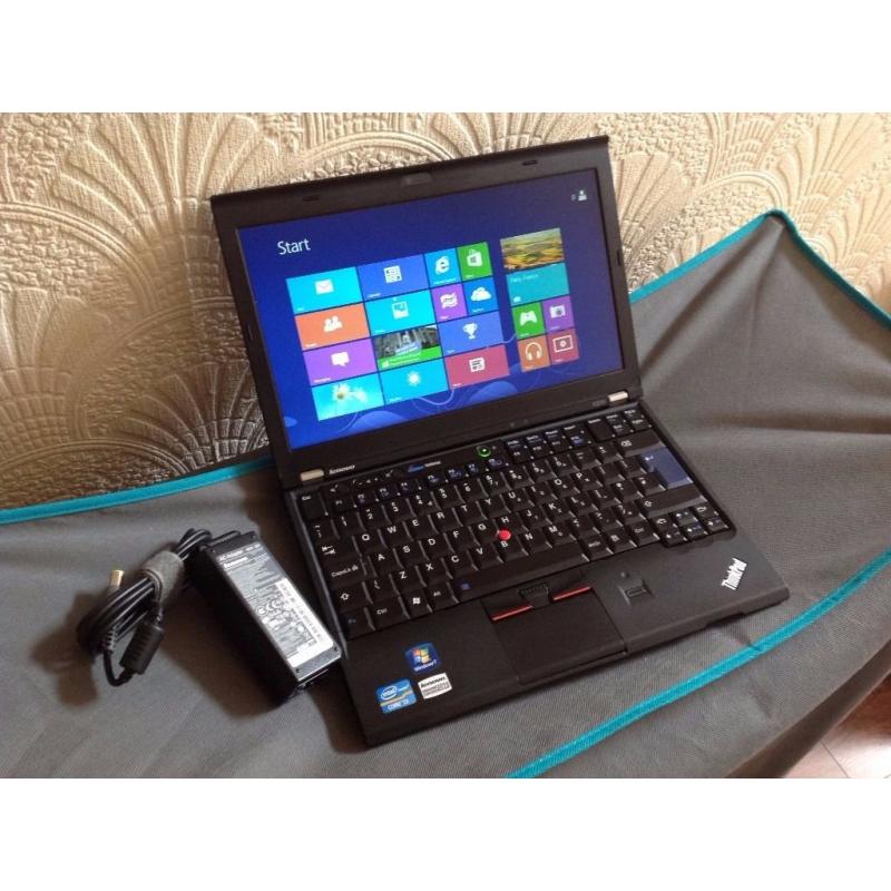 Lenovo ThinkPad X220i 12.5-inch Notebook (Intel Core i3 2.3GHz Processor, 2GB DDR3-SD RAM, 320GB HDD