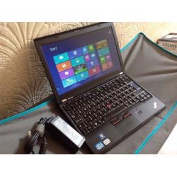 Lenovo ThinkPad X220i 12.5-inch Notebook (Intel Core i3 2.3GHz Processor, 2GB DDR3-SD RAM, 320GB HDD