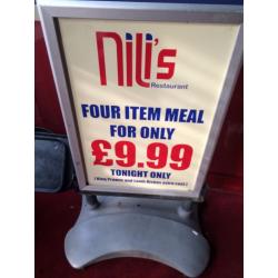 PAVEMENT DISPLAY ADVERTISING BOARD