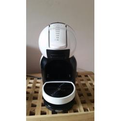 Nescafé Dolce Gusto Mini Me Coffee Capsule Machine by De'Longhi
