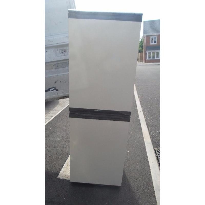 Fridge freezer hotpoint