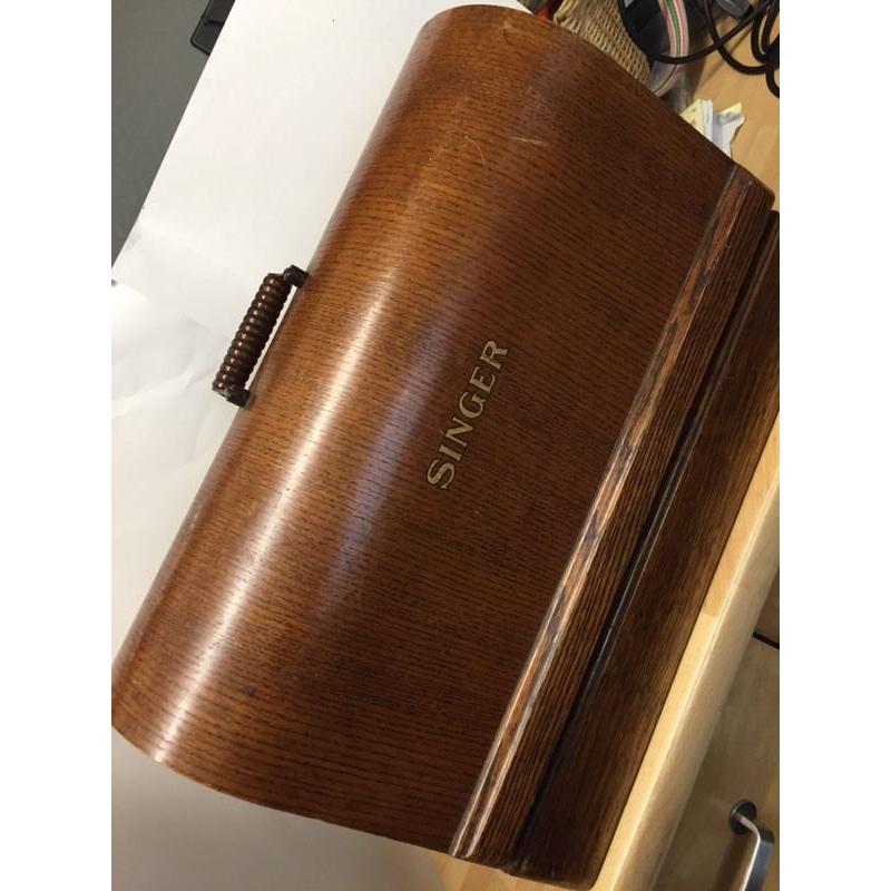 Singer 201 sewing machine working beautiful condition