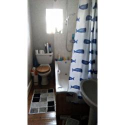 Room to rent in family home