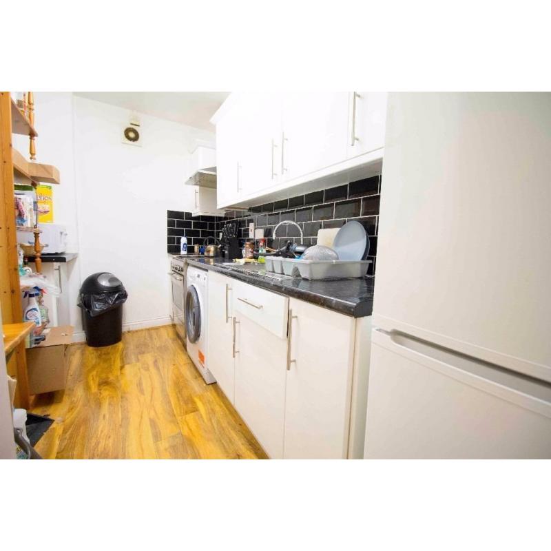 2 Luxury Double Rooms available in Bow - Zone 2, Minutes from station