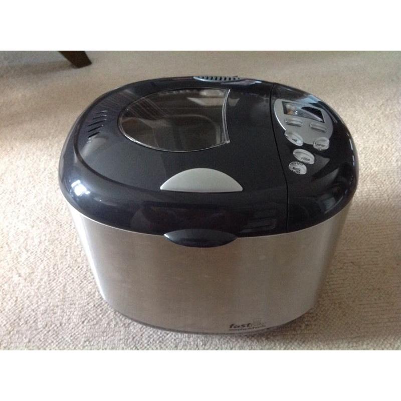 MORPHY RICHARDS FASTBAKE STAINLESS STEEL BREAD MAKER MACHINE
