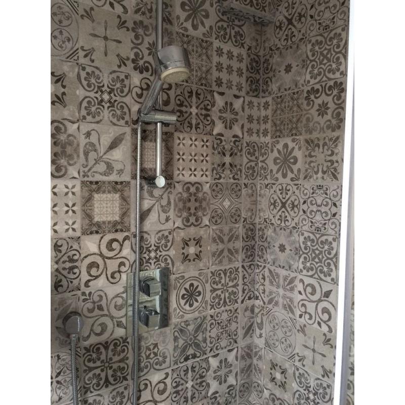Porcelenoza 'Antique Grey' wall tiles