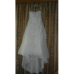 Wedding dress/tiara/veil
