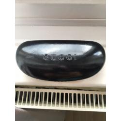 Gucci sunglasses 1690/S black and 1661/S gold frame