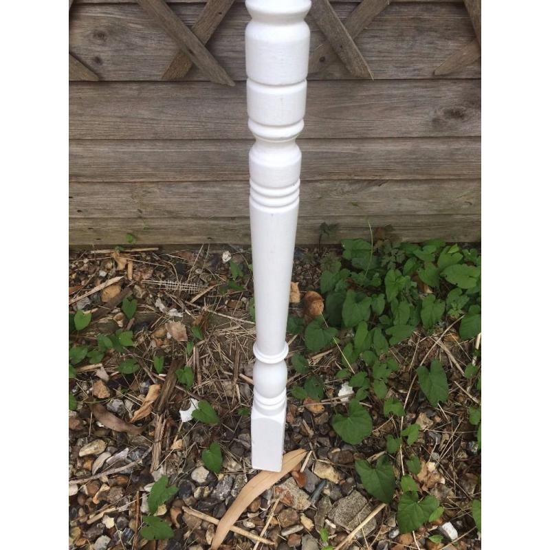 SPINDLES - PAINTED WHITE