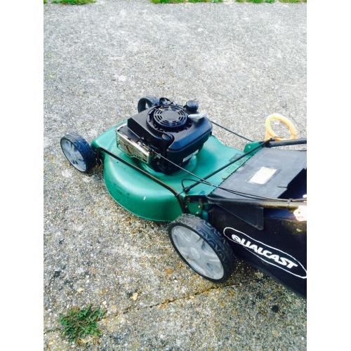 QUALCAST MOWER MULCHER