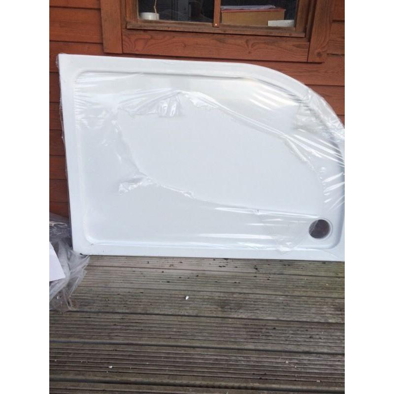 Brand new 1200x800 off set quadrant left hand shower tray