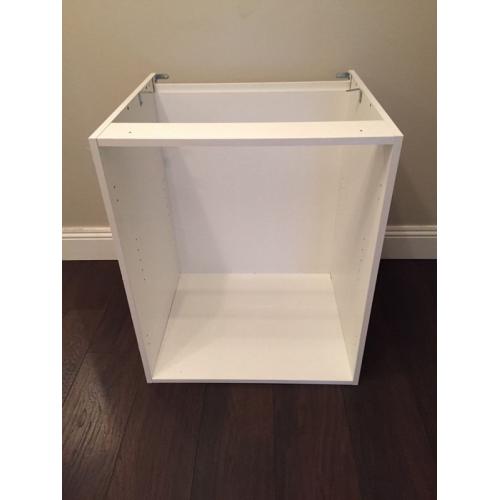 White kitchen carcass 600mm