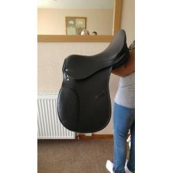 SADDLE 17.5 BLACK