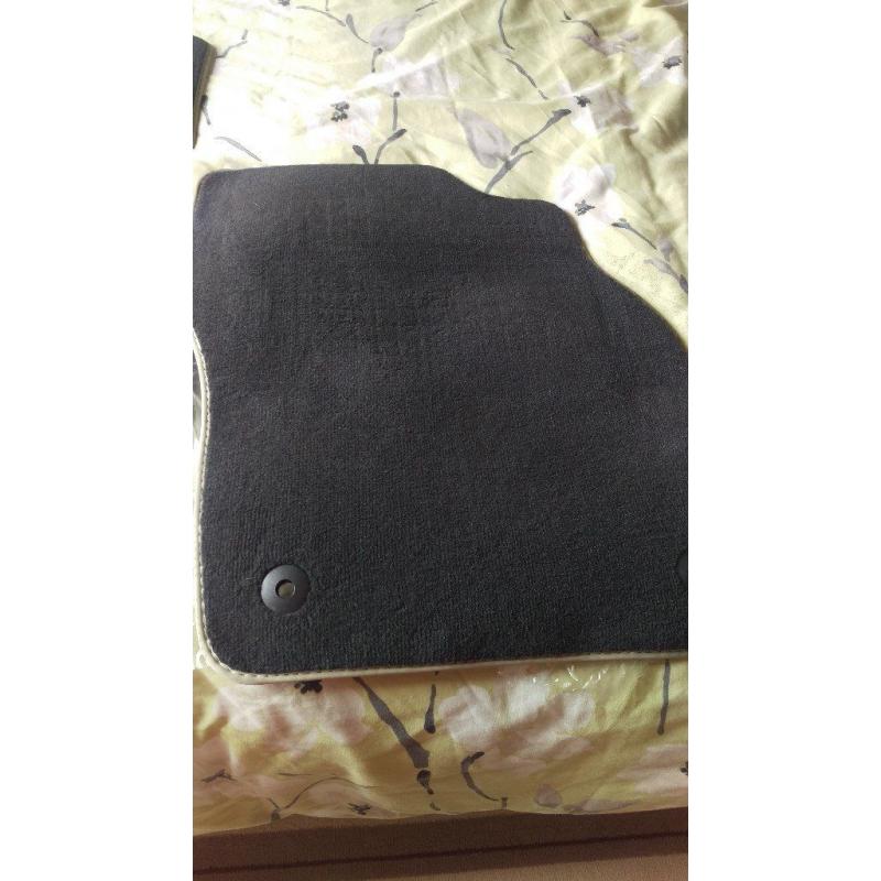 VOLVO S40 R DESIGN TEXTILE FLOOR MATS