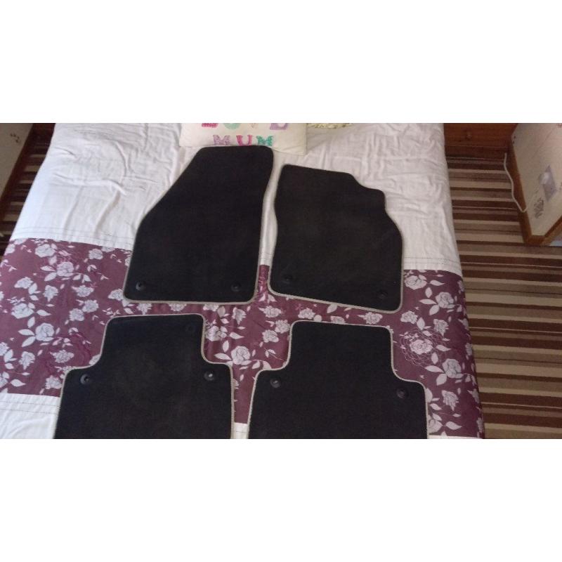 VOLVO S40 R DESIGN TEXTILE FLOOR MATS