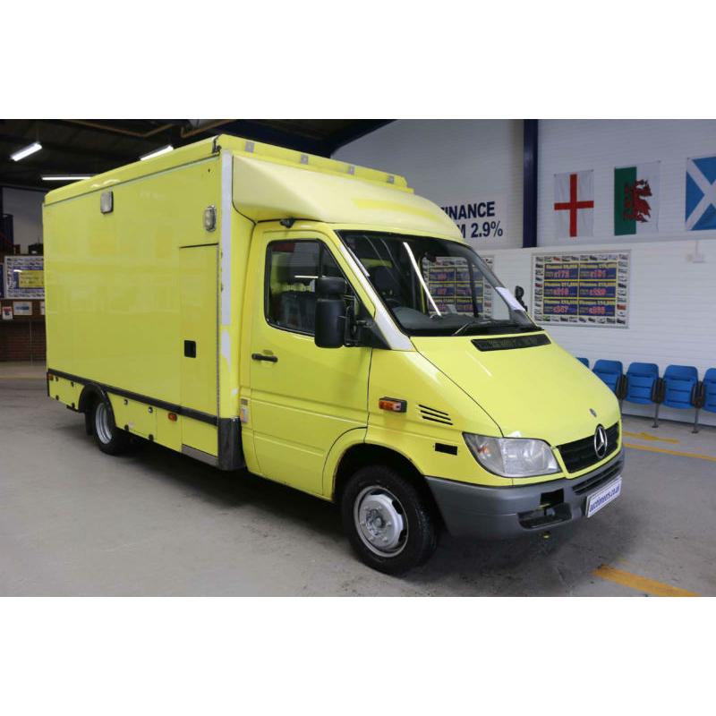 2005 - 05 - MERCEDES SPRINTER 416 2.7CDI UV MODULAR BODY AMBULANCE / CAMPER