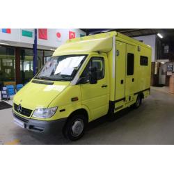 2005 - 05 - MERCEDES SPRINTER 416 2.7CDI UV MODULAR BODY AMBULANCE / CAMPER