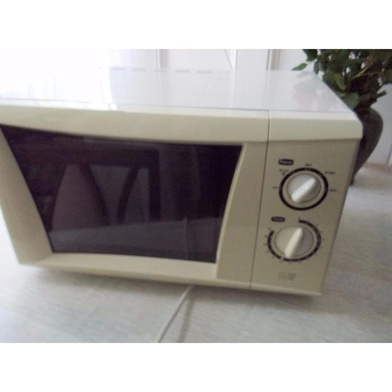 Microwave for sale. good condition