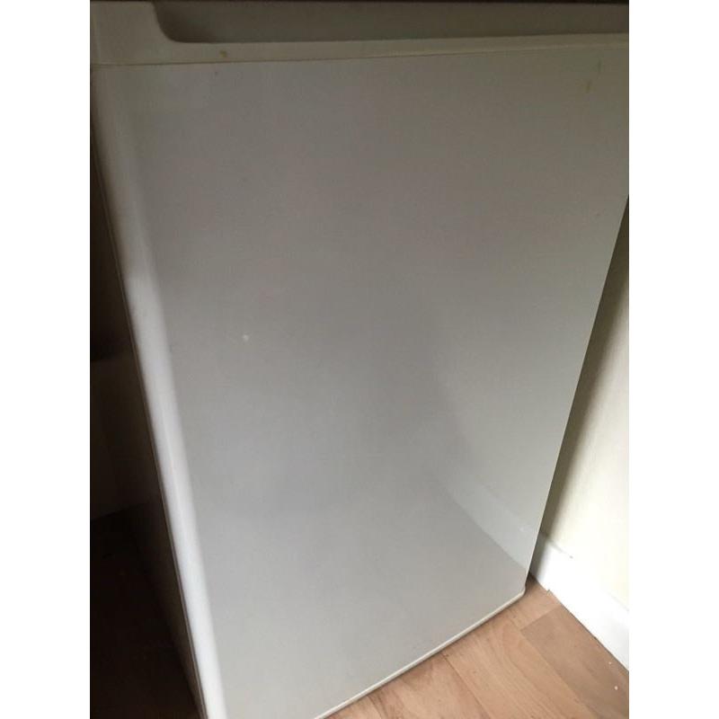 Single fridge
