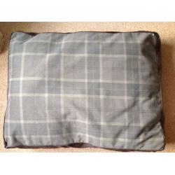 Dog cushion large (35x26)